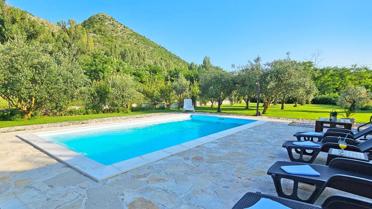 Holiday Home Natura With Private Pool Mostar Exterior photo