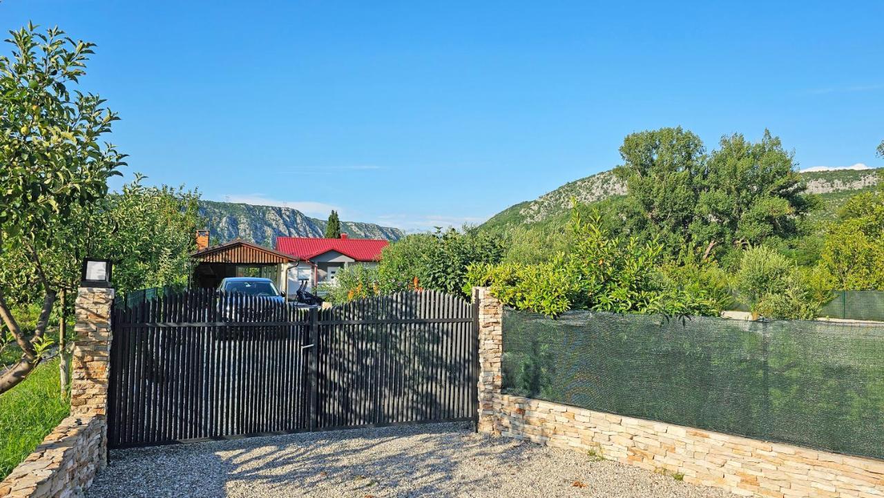 Holiday Home Natura With Private Pool Mostar Exterior photo