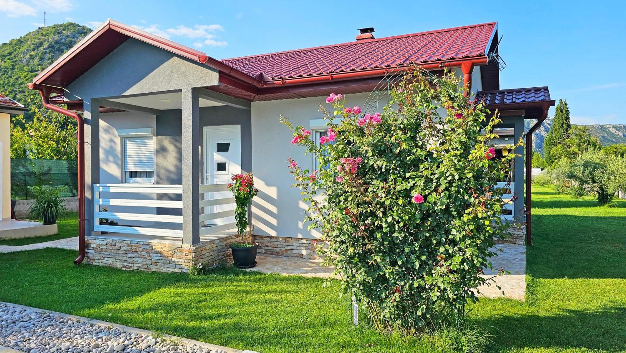 Holiday Home Natura With Private Pool Mostar Exterior photo
